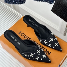 Louis Vuitton Slippers